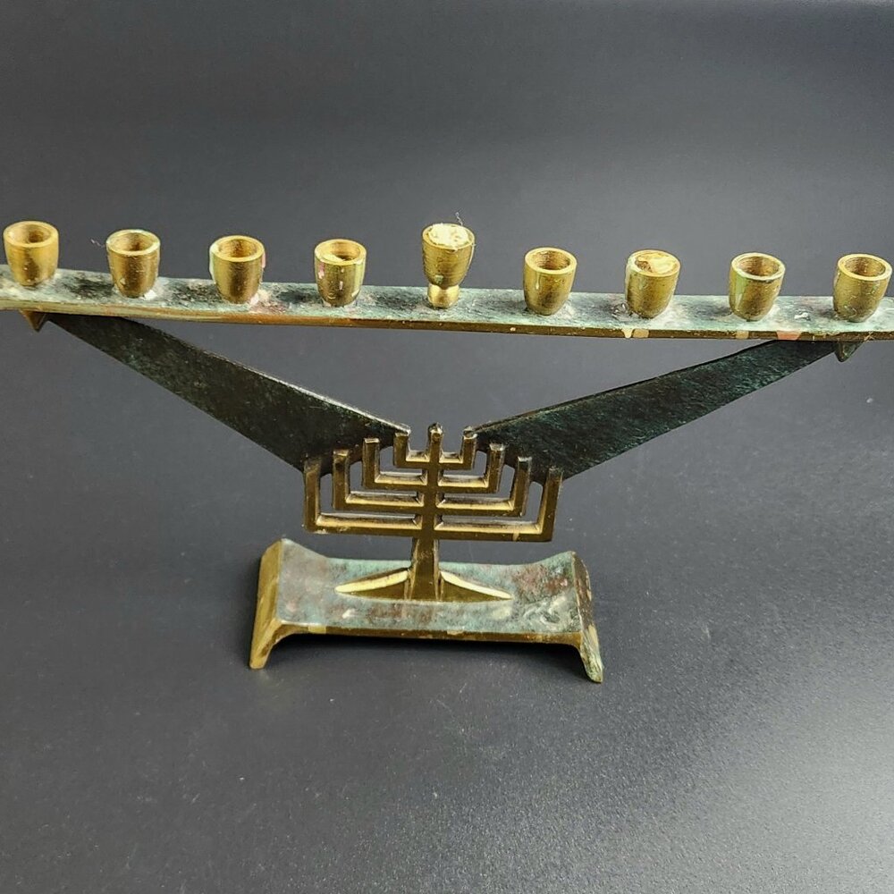 Vintage Jewish Brass Menorah - Made in Israel - Judaica Symbol - 5" Tall - Picture 5 of 10